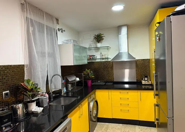 Dentro De Puerto Banus *