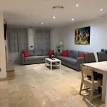 Dentro De Puerto Banus