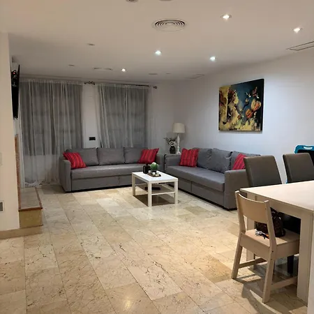 Dentro De Puerto Banus