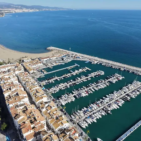 Dentro De Puerto Banus